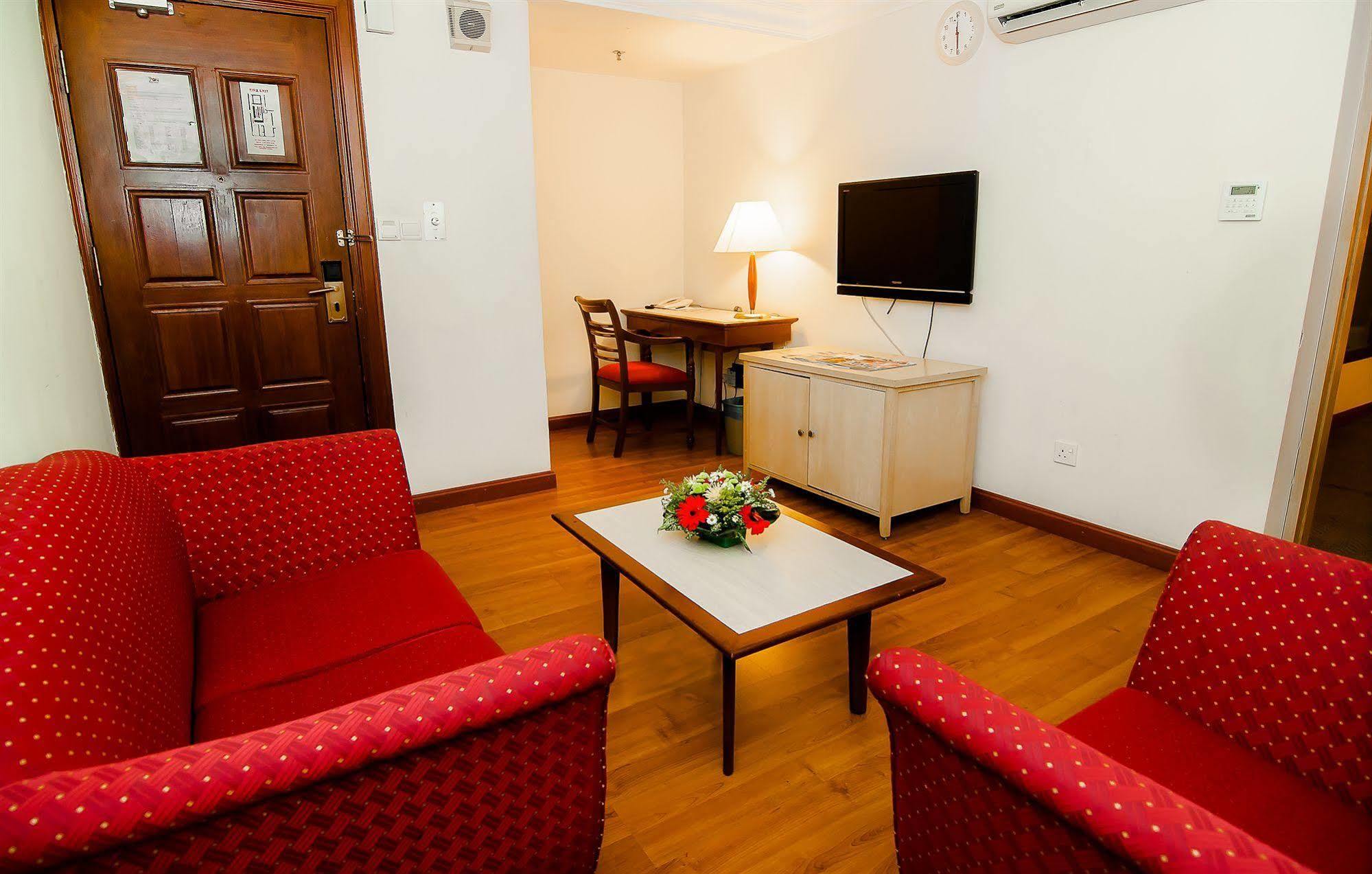 The Zon All Suites Residences On The Park Куала Лумпур Екстериор снимка