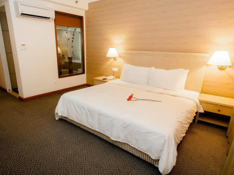 The Zon All Suites Residences On The Park Куала Лумпур Екстериор снимка