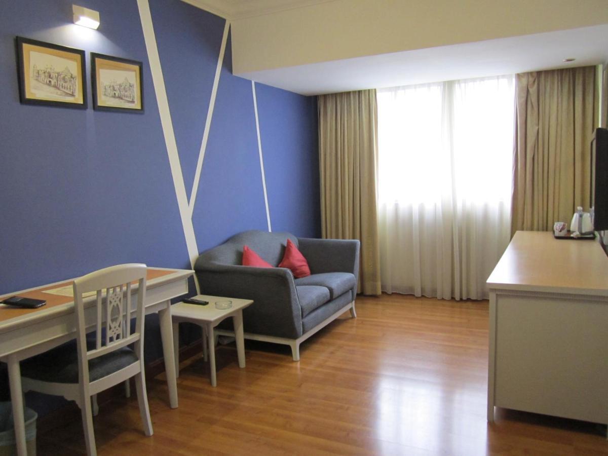 The Zon All Suites Residences On The Park Куала Лумпур Екстериор снимка